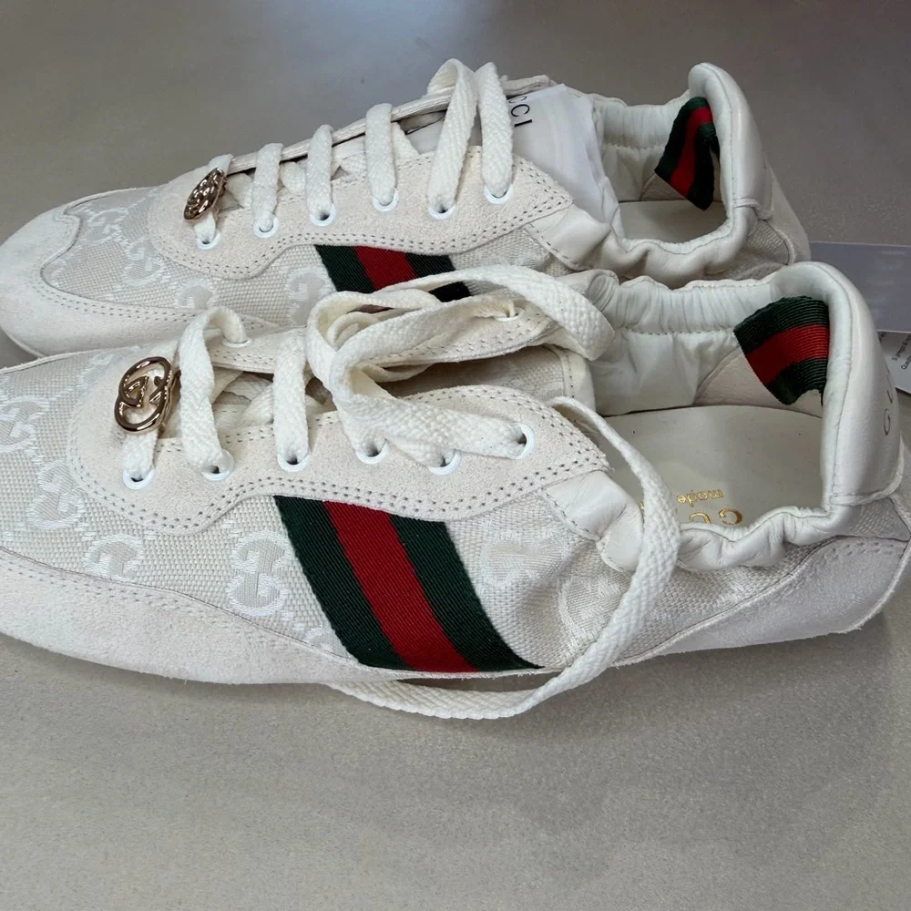 Gucci Off-White GG Canvas Sneakers with Green and Red Web NWT - Picture 1 of 7